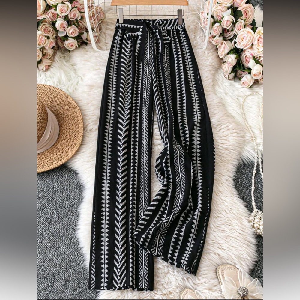 SHEIN Black and White Geometric Wide Leg Pants